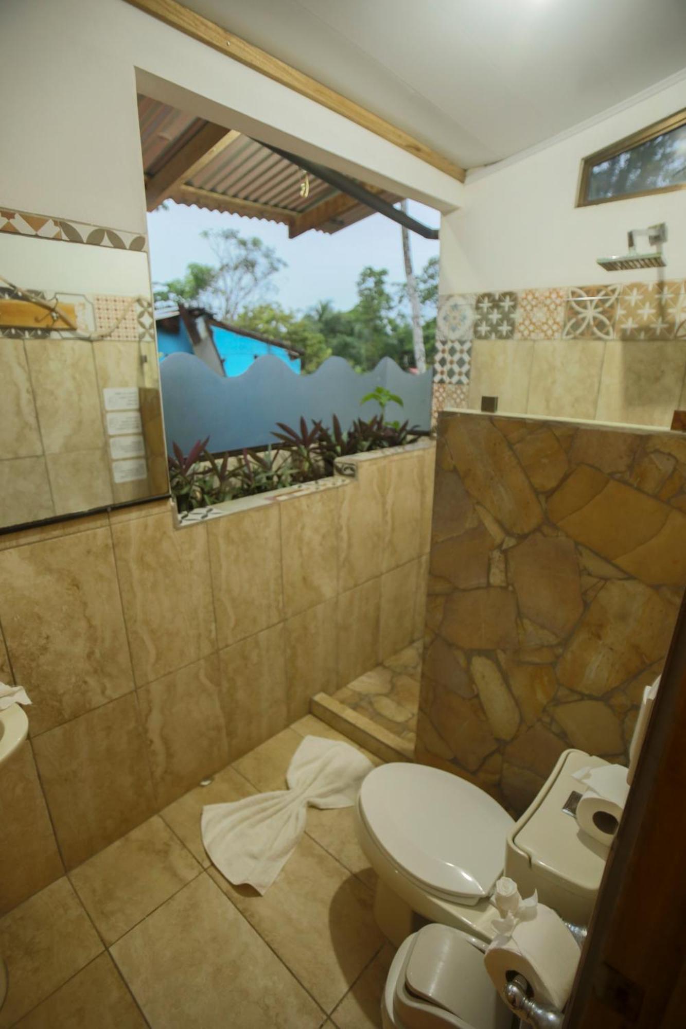 Hotel Pura Natura Beachfront تورتوجويرو المظهر الخارجي الصورة